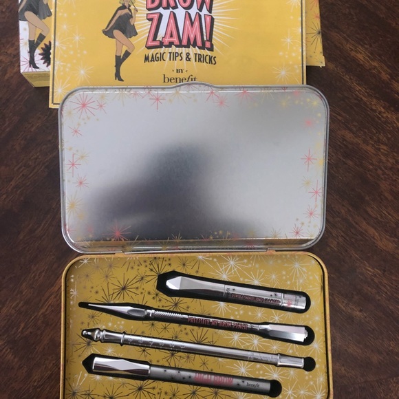 Benefits #3 brow kit - Picture 3 of 3